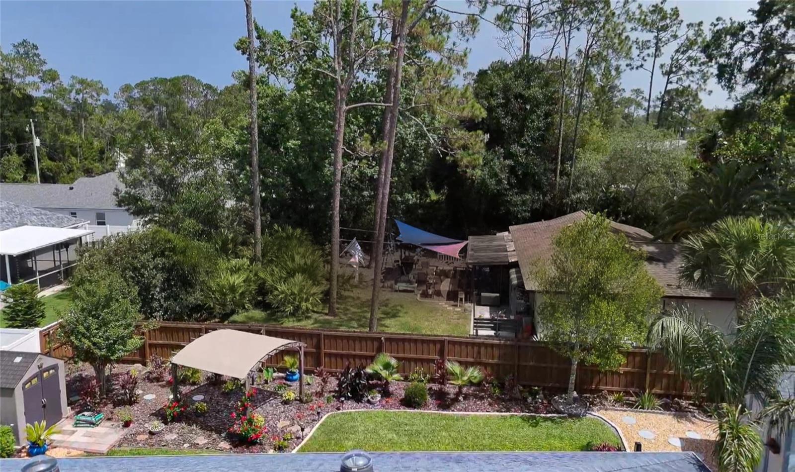 23 FOXHALL LN