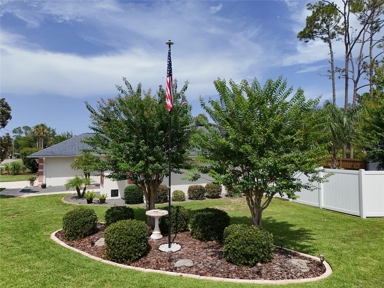 23 FOXHALL LN