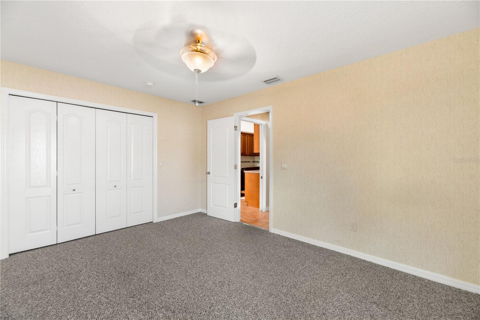 23 FOXHALL LN