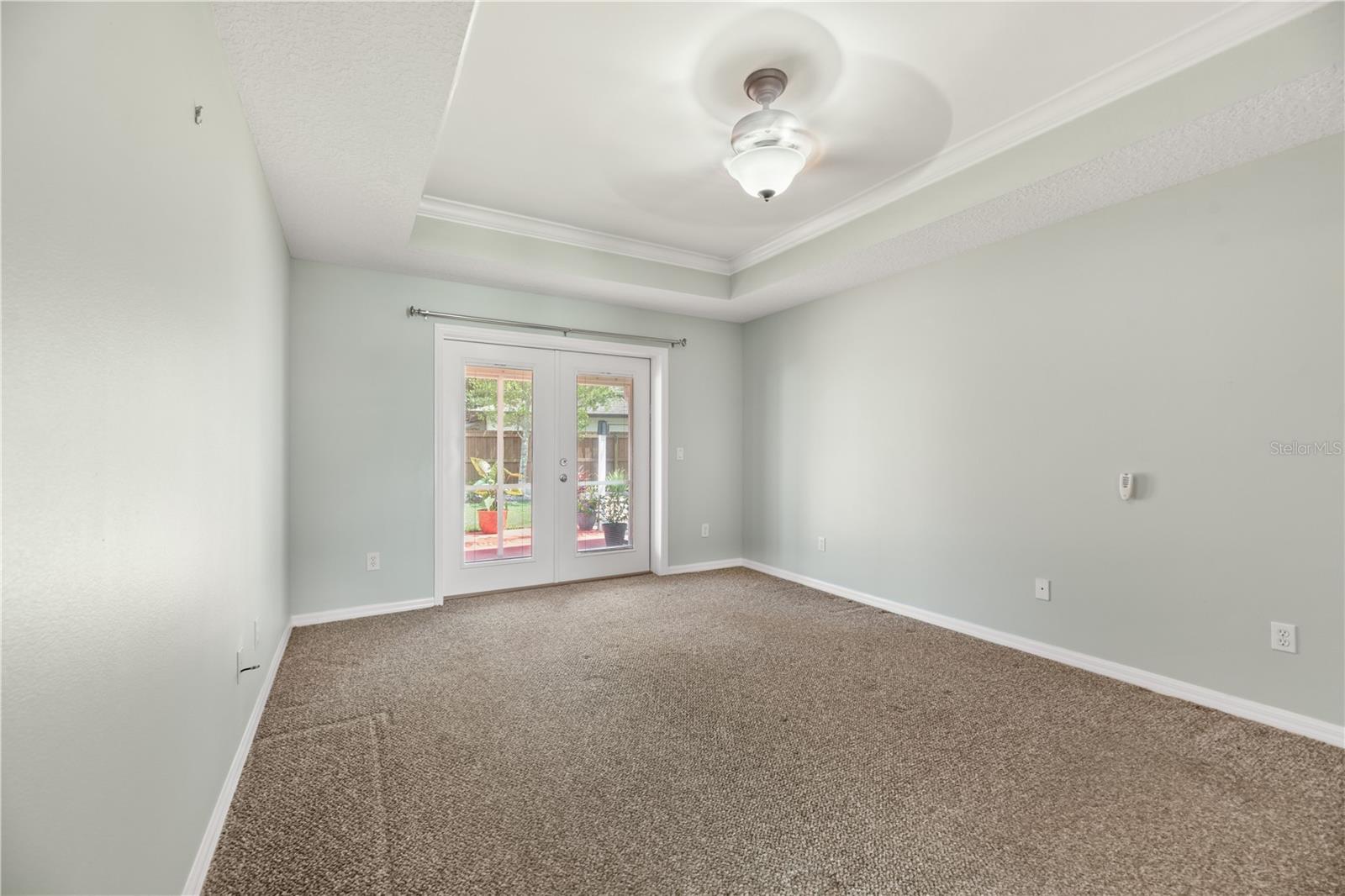 23 FOXHALL LN