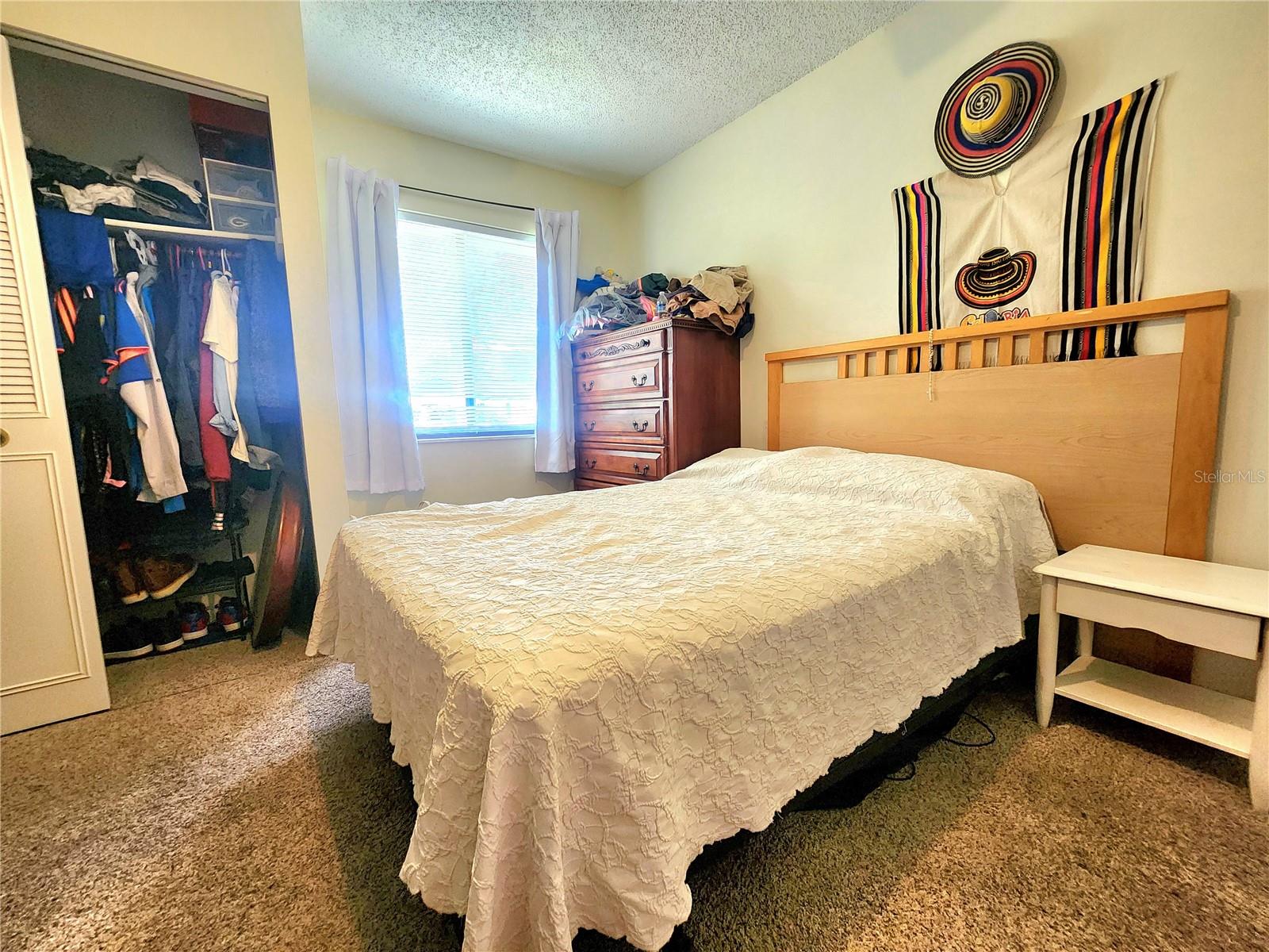 1561 COPPERFIELD AVE