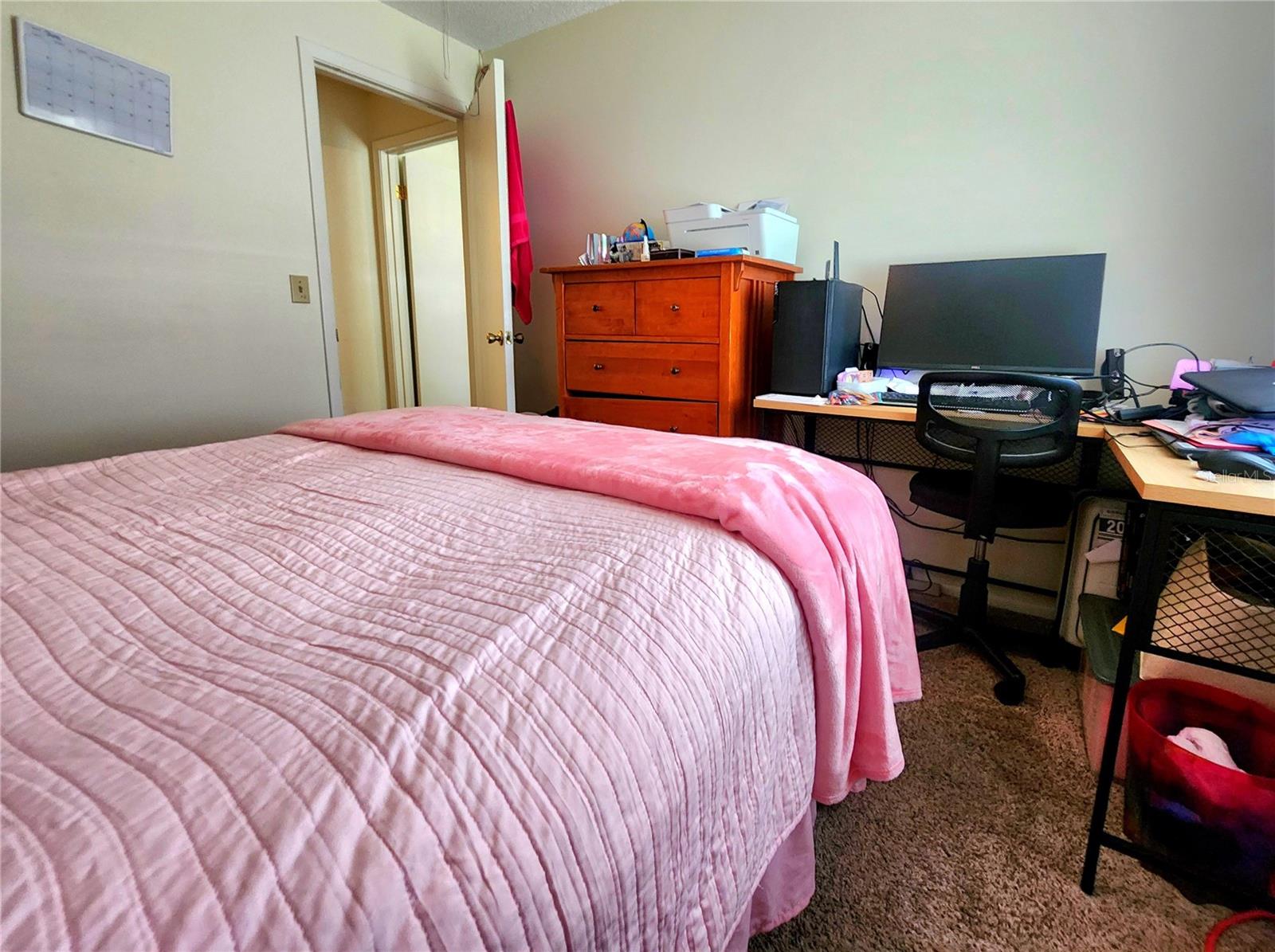 1561 COPPERFIELD AVE