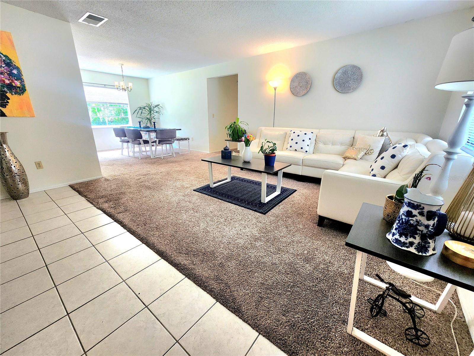 1561 COPPERFIELD AVE