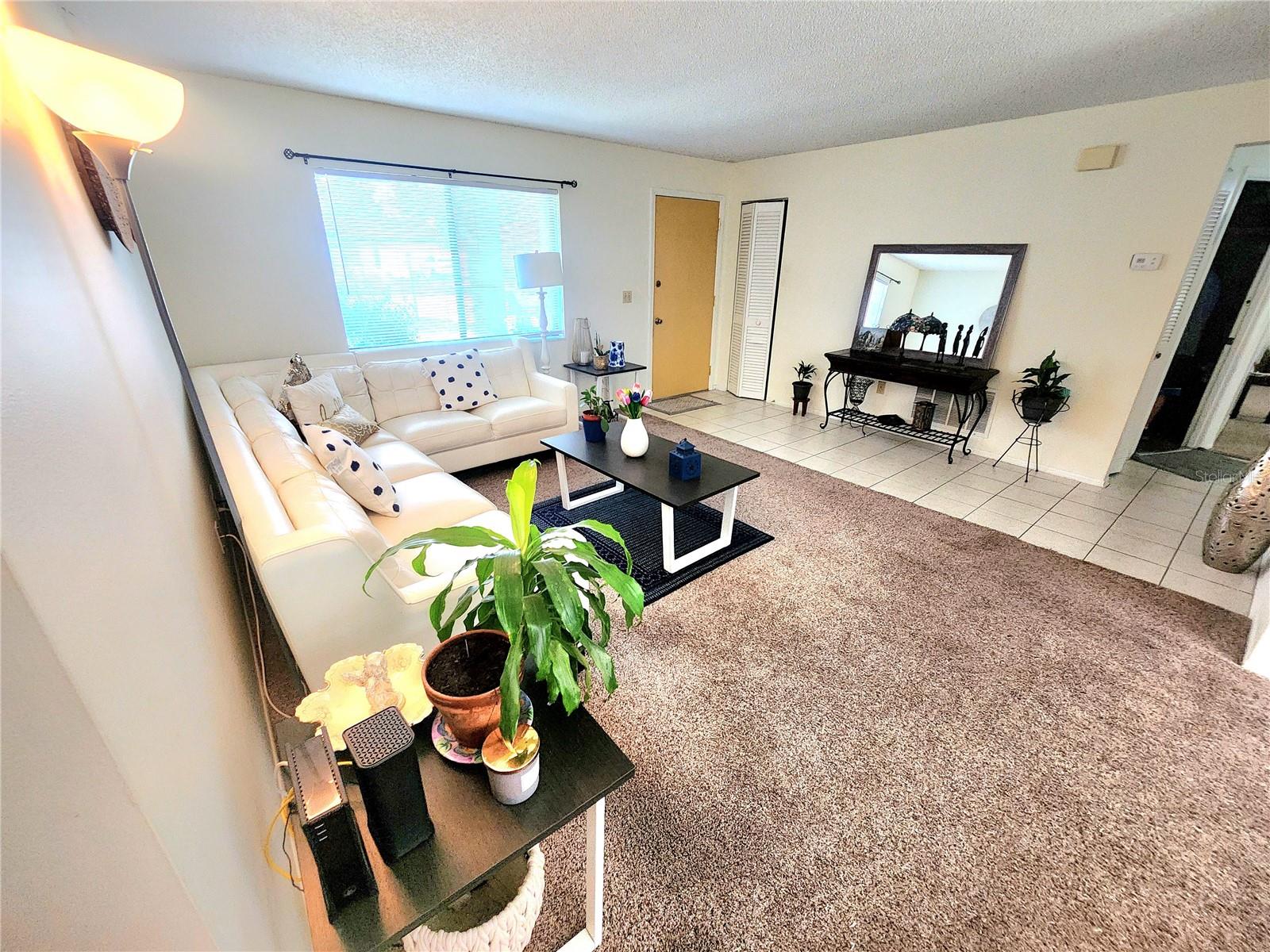 1561 COPPERFIELD AVE