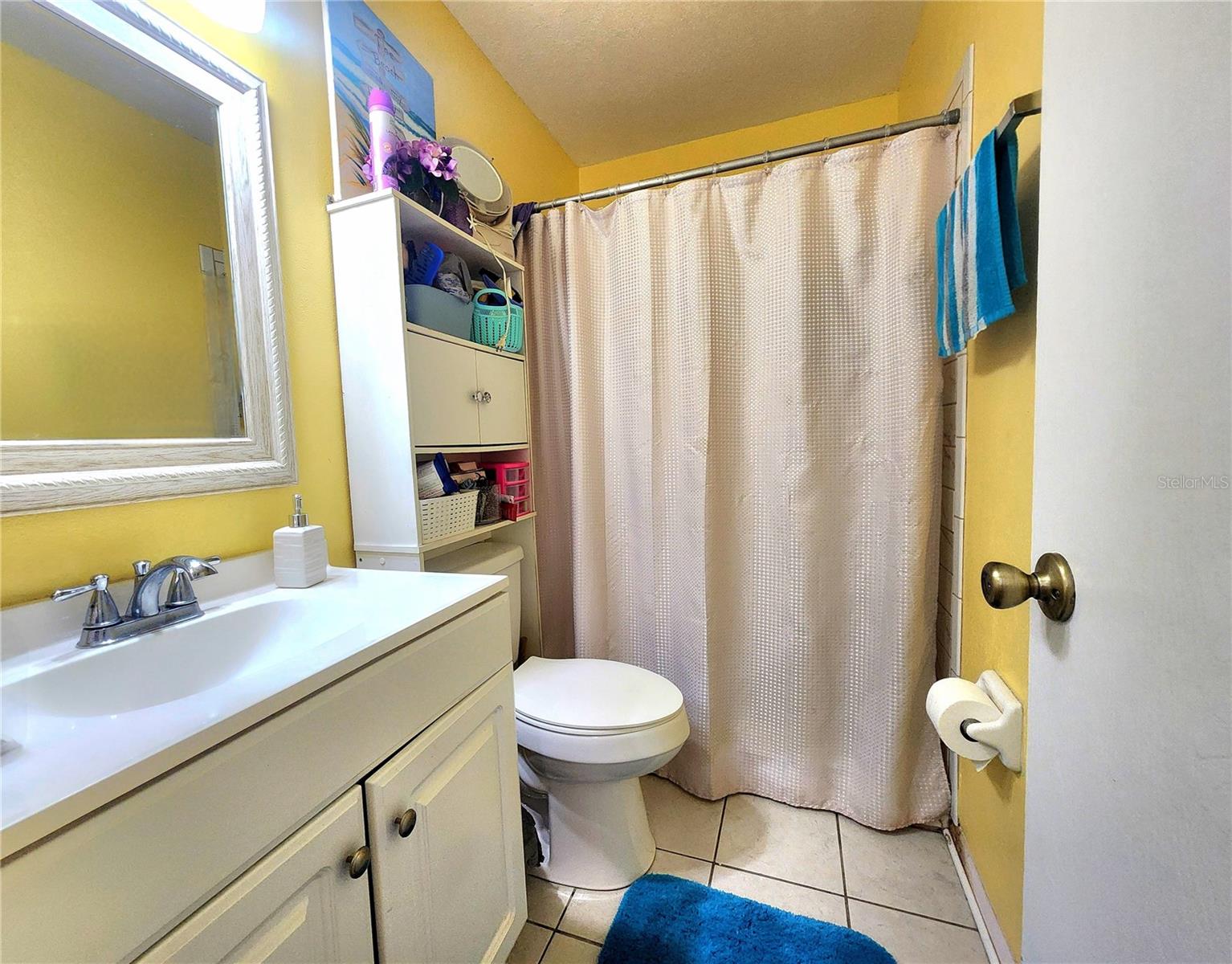 1561 COPPERFIELD AVE