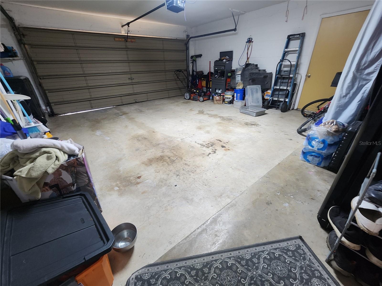 1561 COPPERFIELD AVE