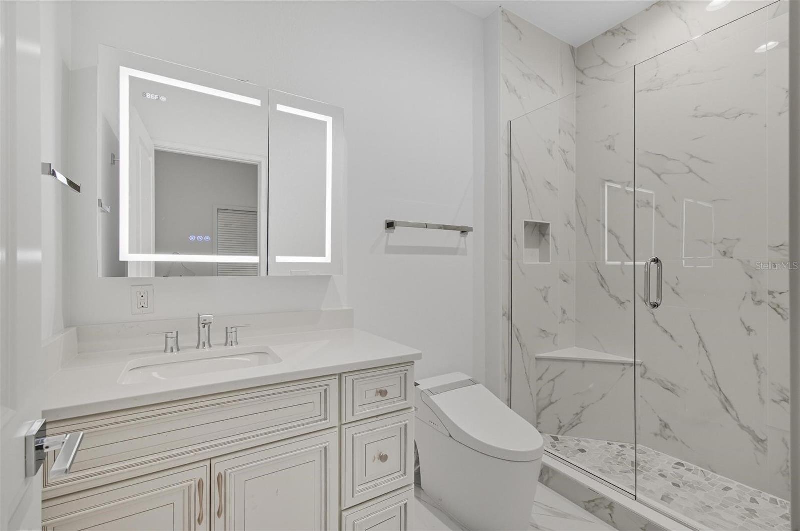 200 OCEAN CREST DR #1111