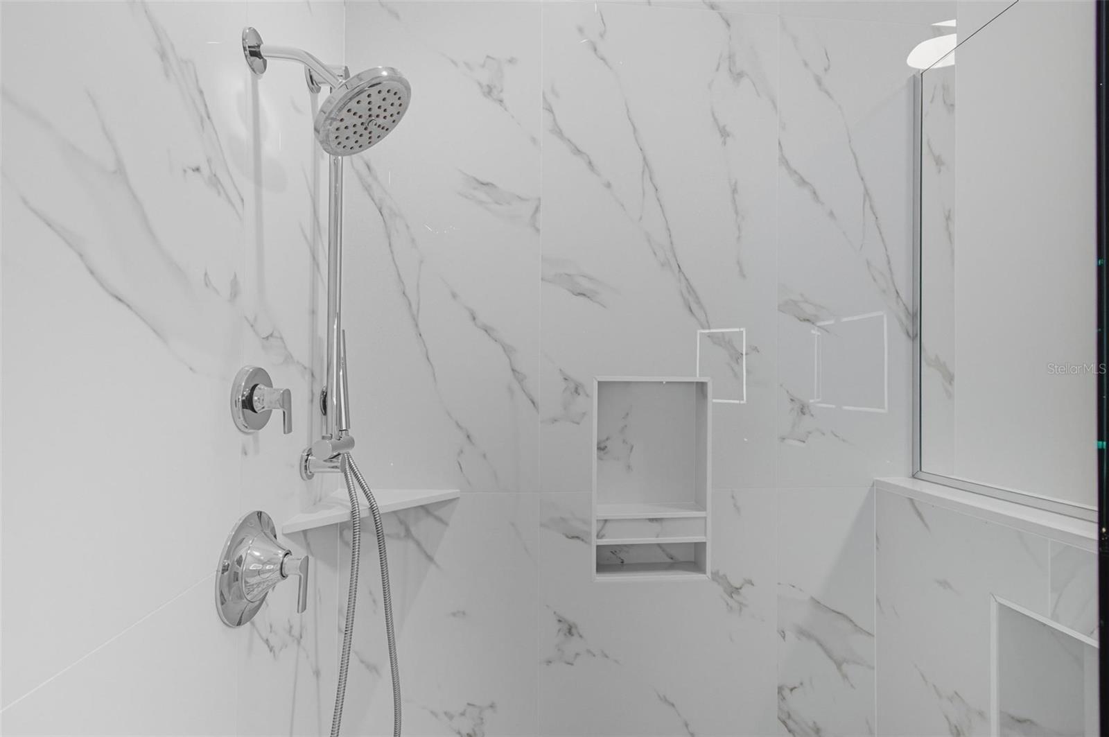 200 OCEAN CREST DR #1111