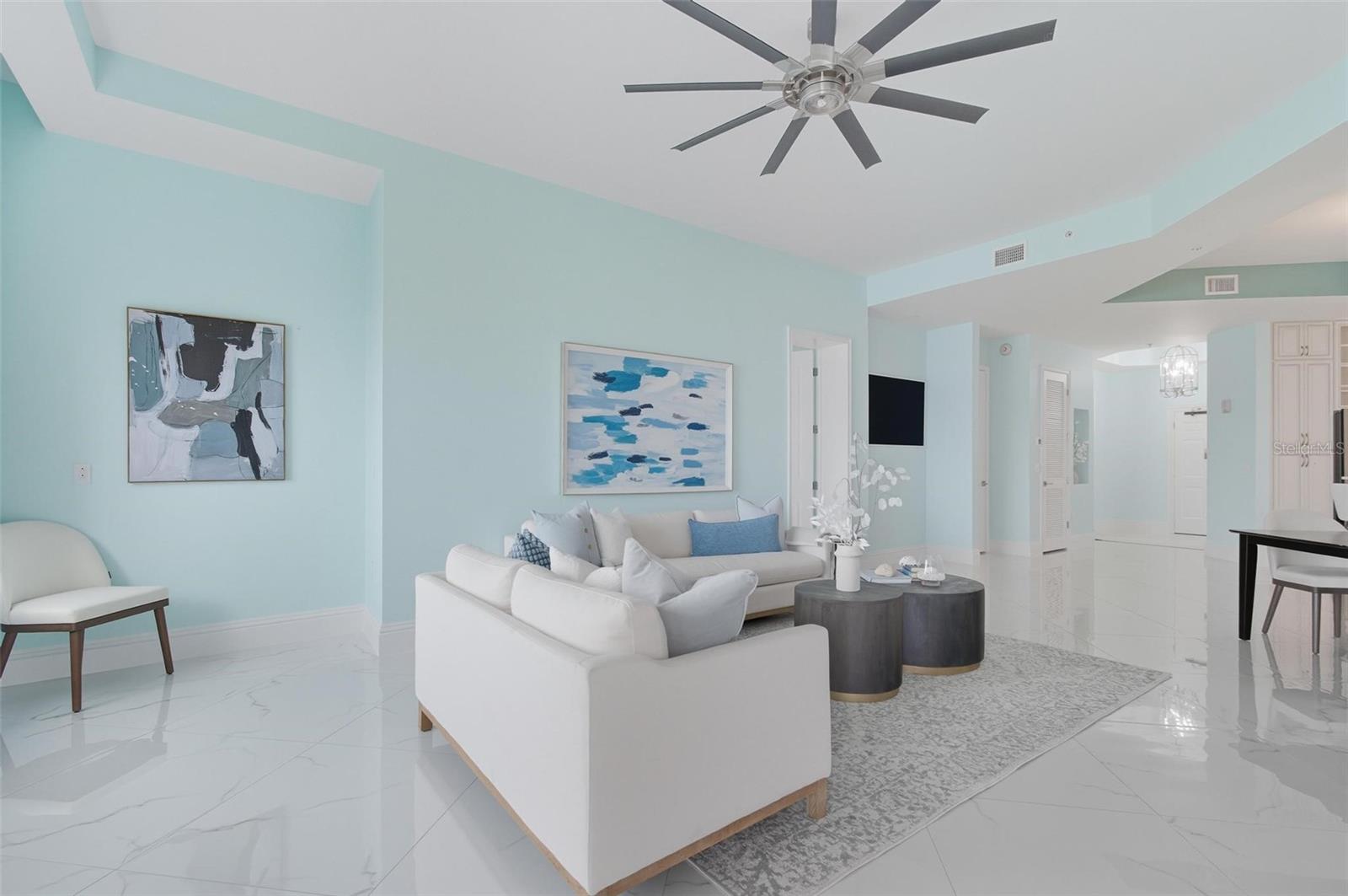 200 OCEAN CREST DR #1111