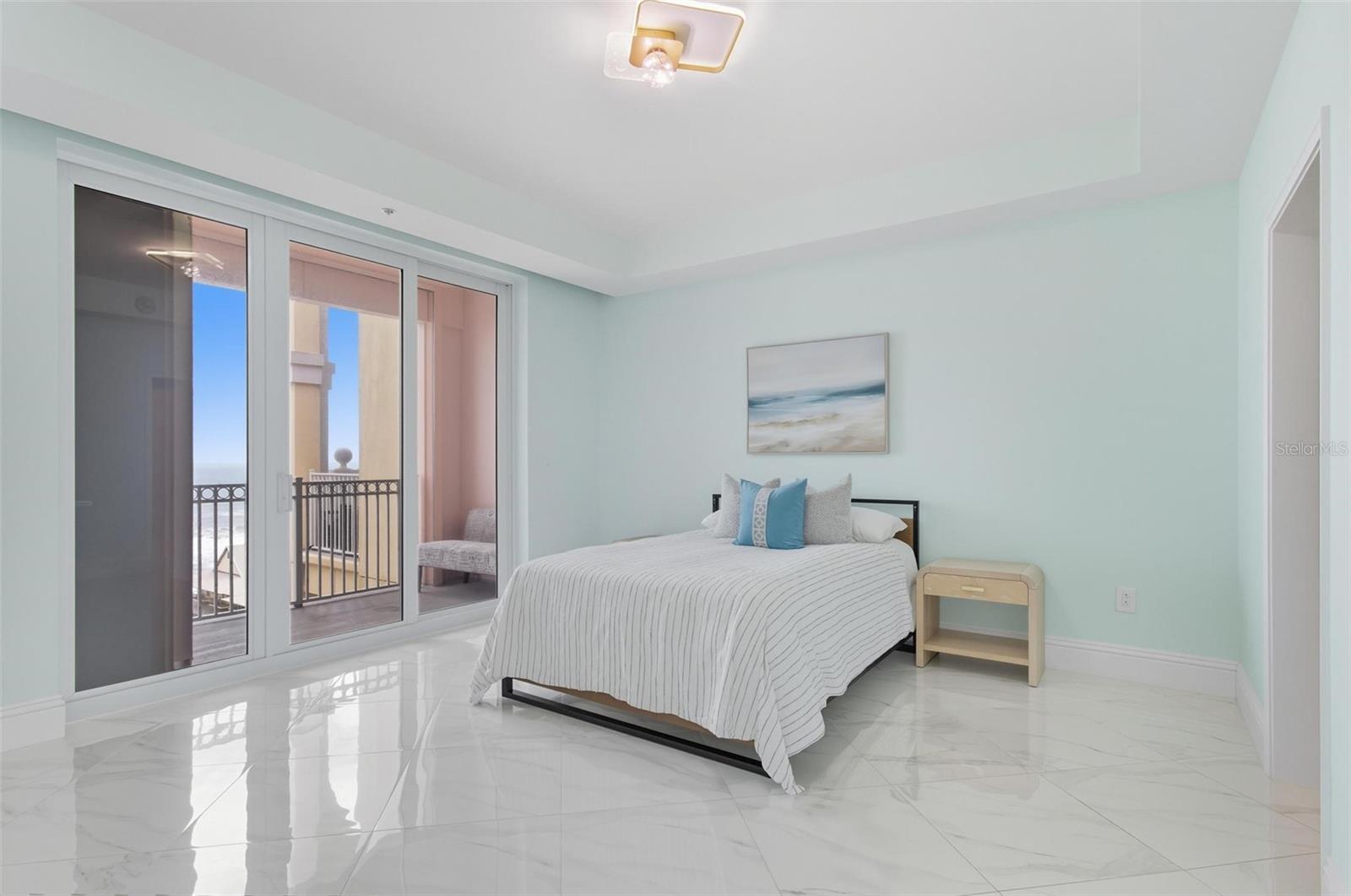 200 OCEAN CREST DR #1111