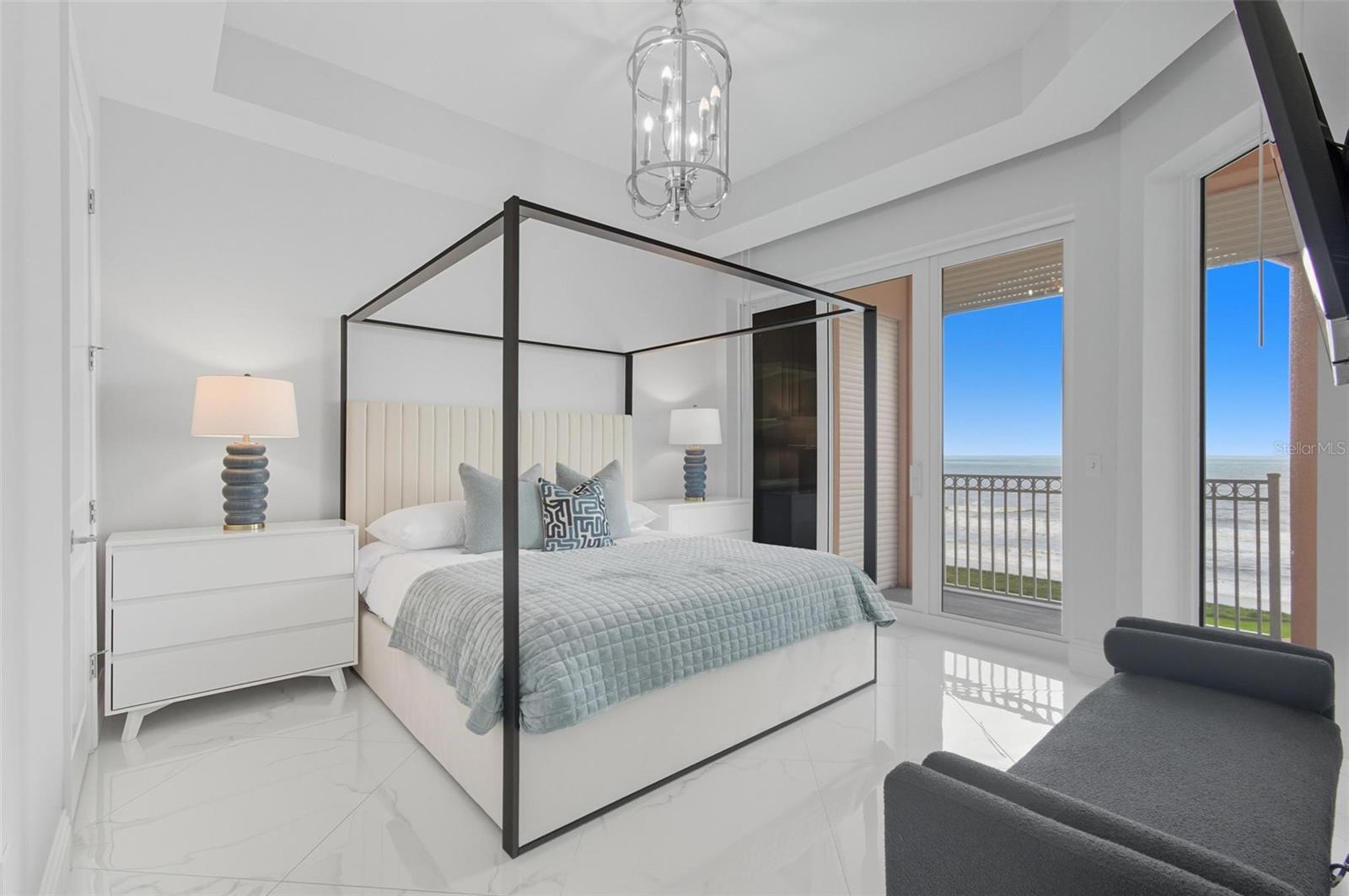 200 OCEAN CREST DR #1111