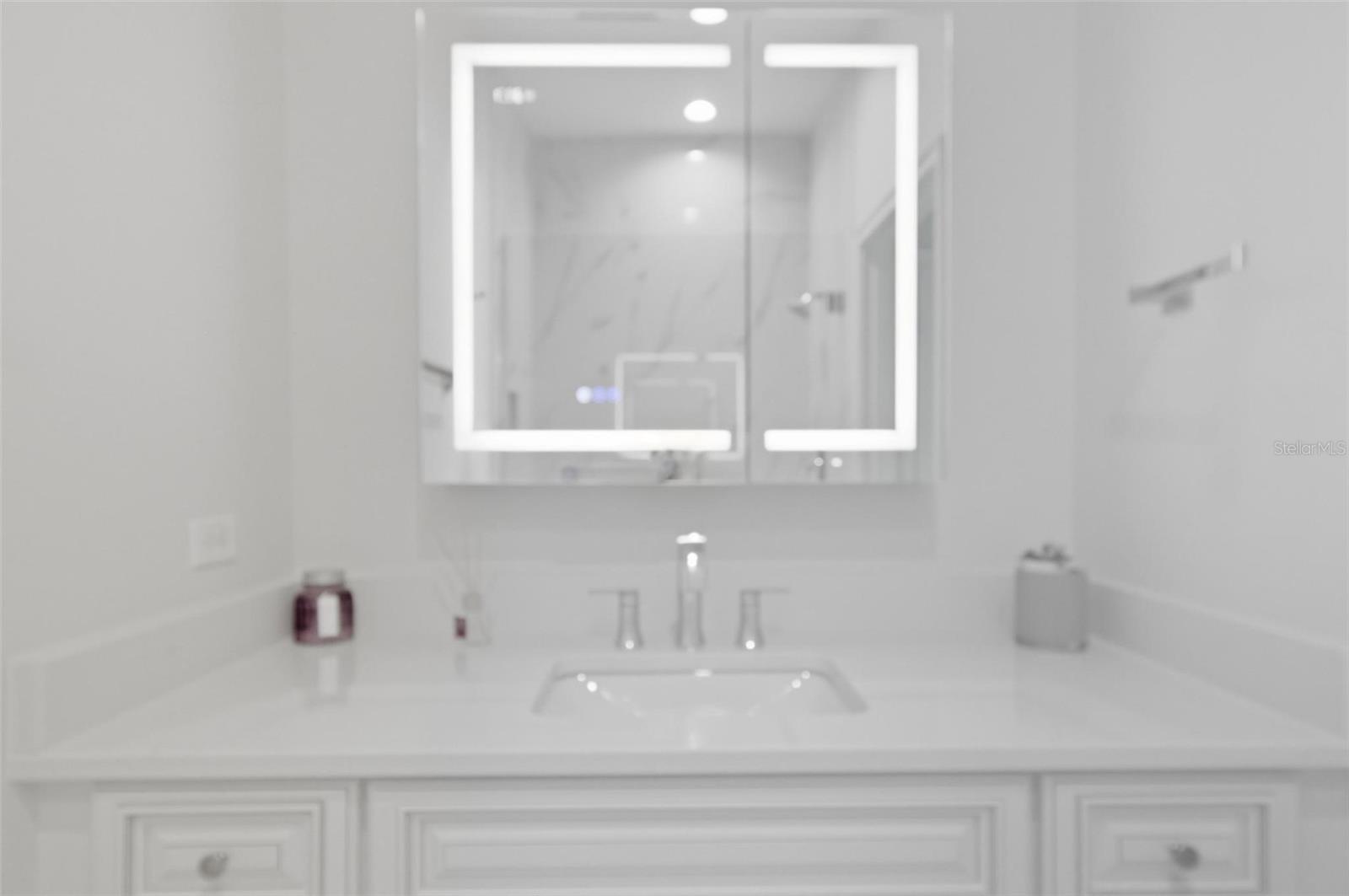 200 OCEAN CREST DR #1111