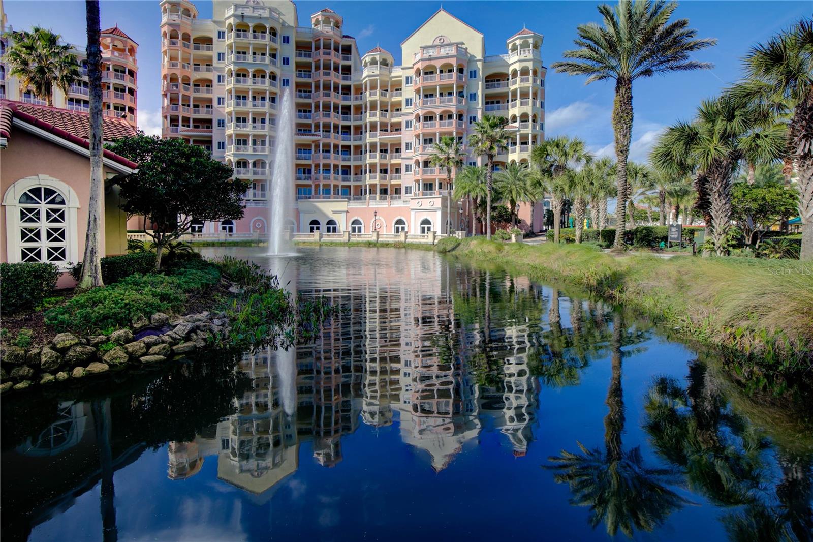 200 OCEAN CREST DR #1111