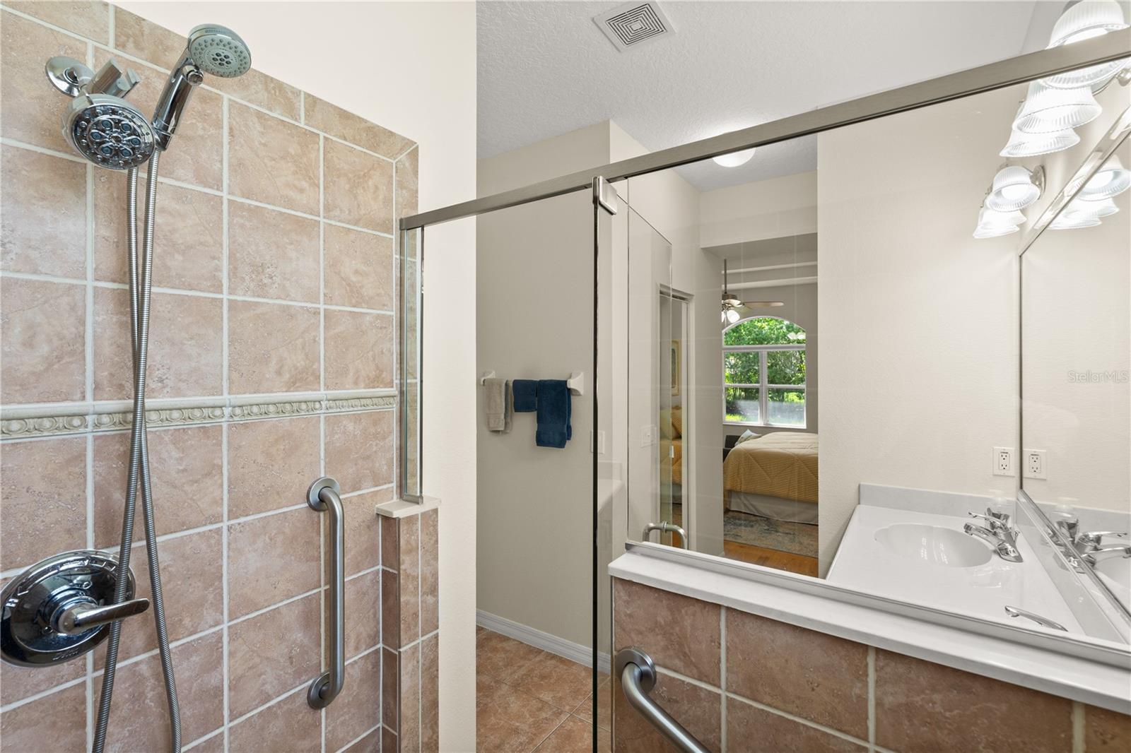 143 W WATERSIDE PKWY