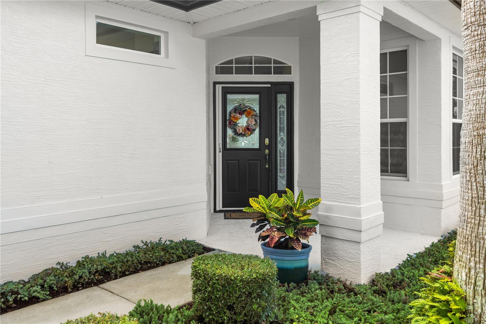 143 W WATERSIDE PKWY