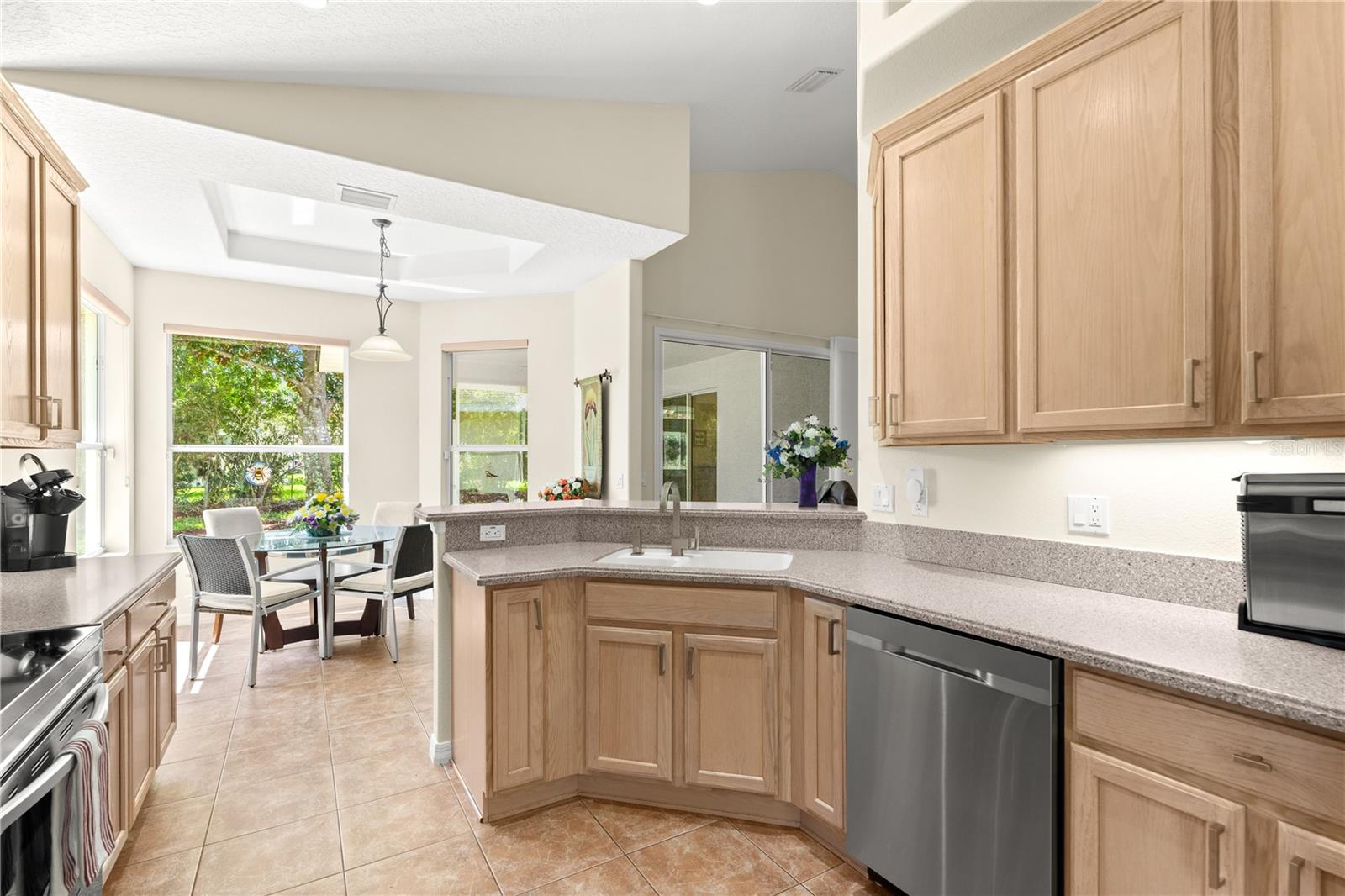 143 W WATERSIDE PKWY