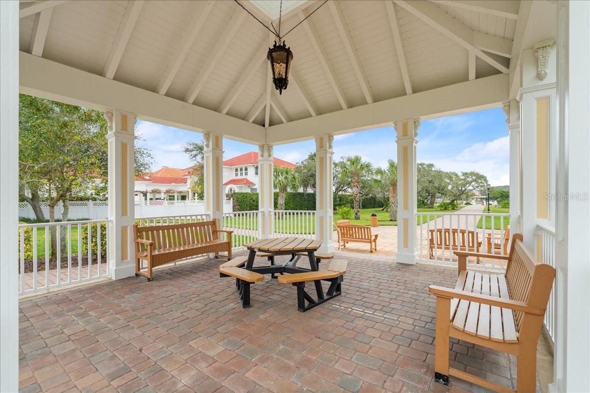 143 W WATERSIDE PKWY