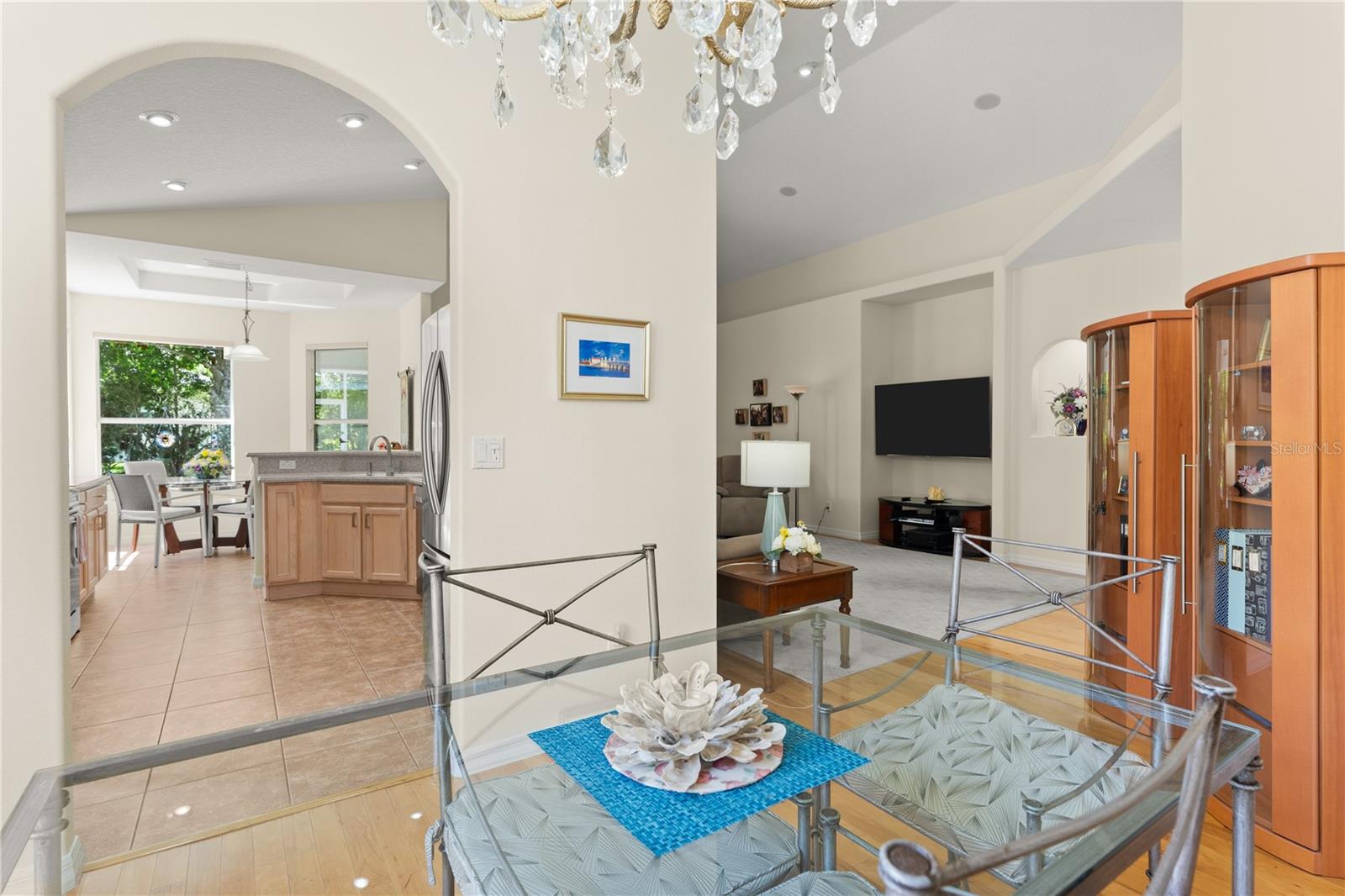 143 W WATERSIDE PKWY