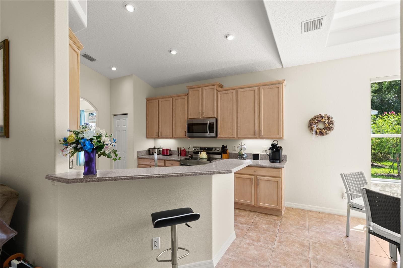 143 W WATERSIDE PKWY