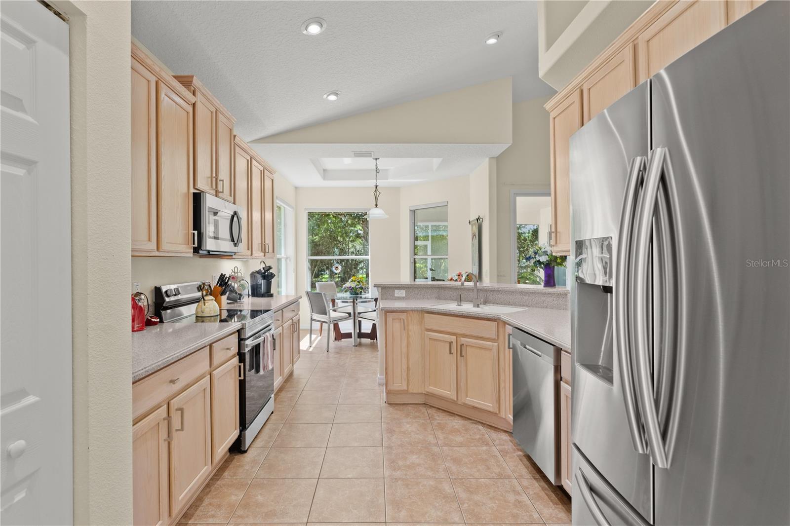 143 W WATERSIDE PKWY