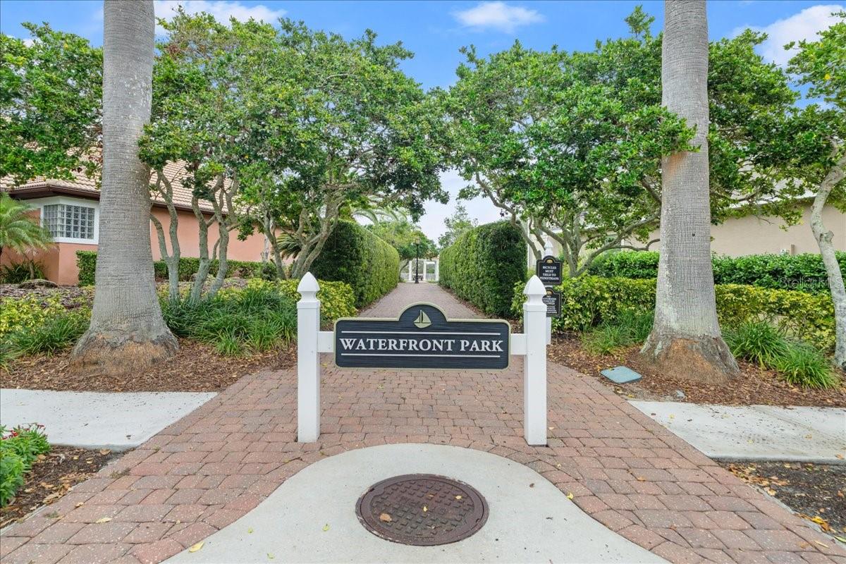 143 W WATERSIDE PKWY
