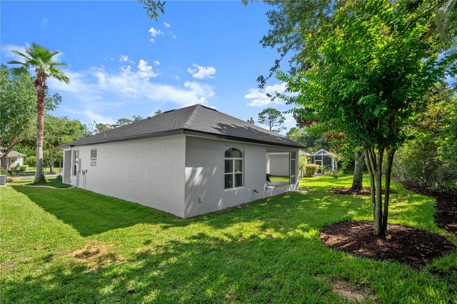 143 W WATERSIDE PKWY