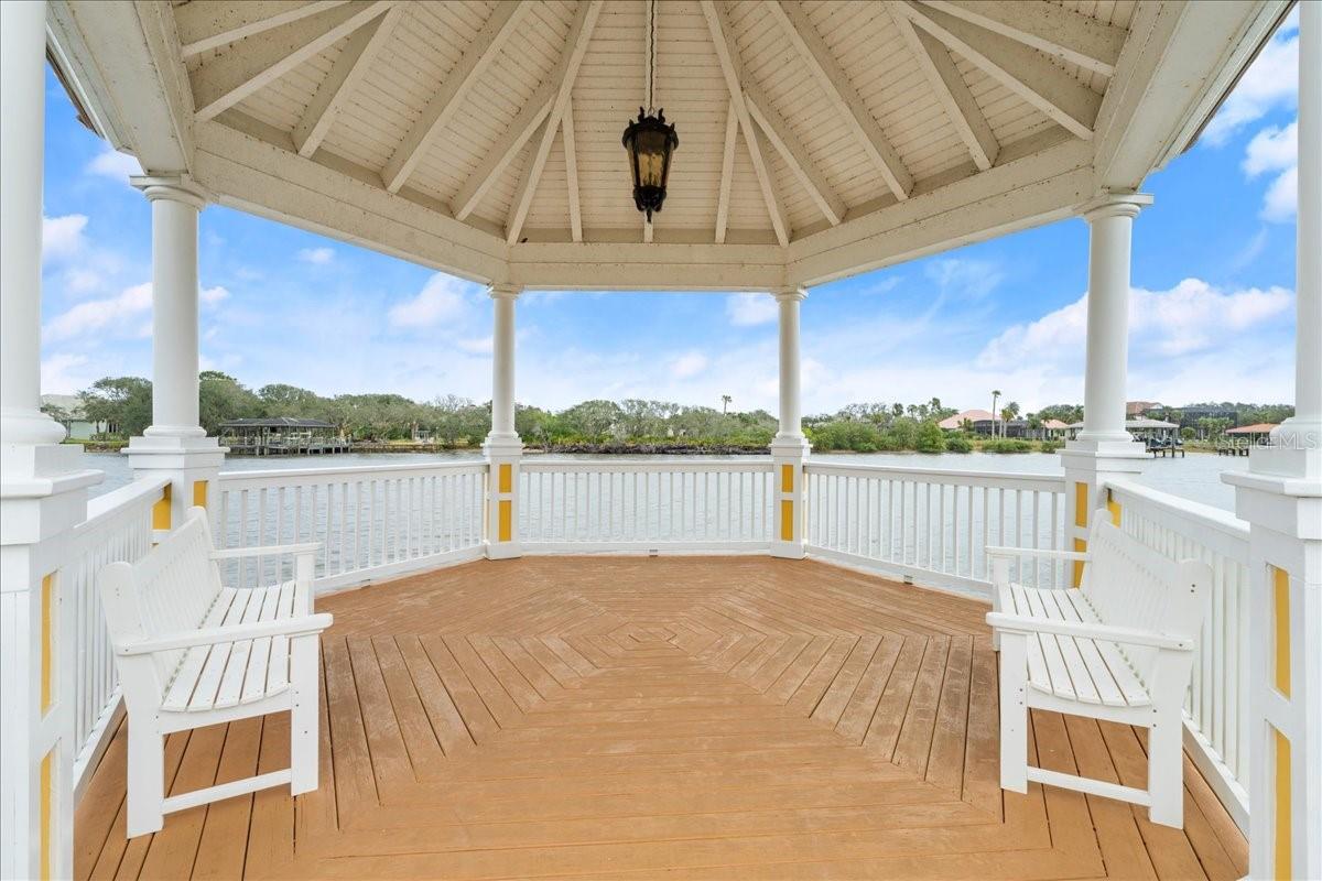 143 W WATERSIDE PKWY