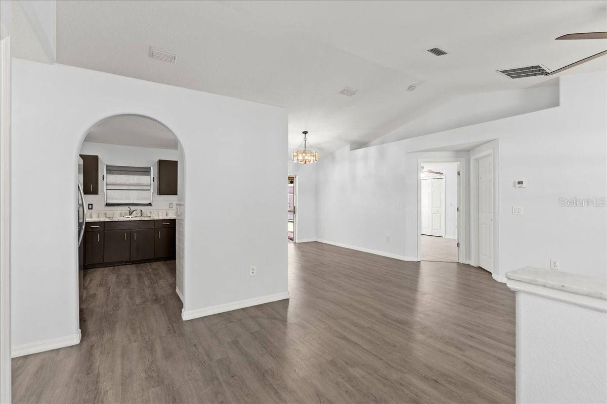 68 RUSSELL DR