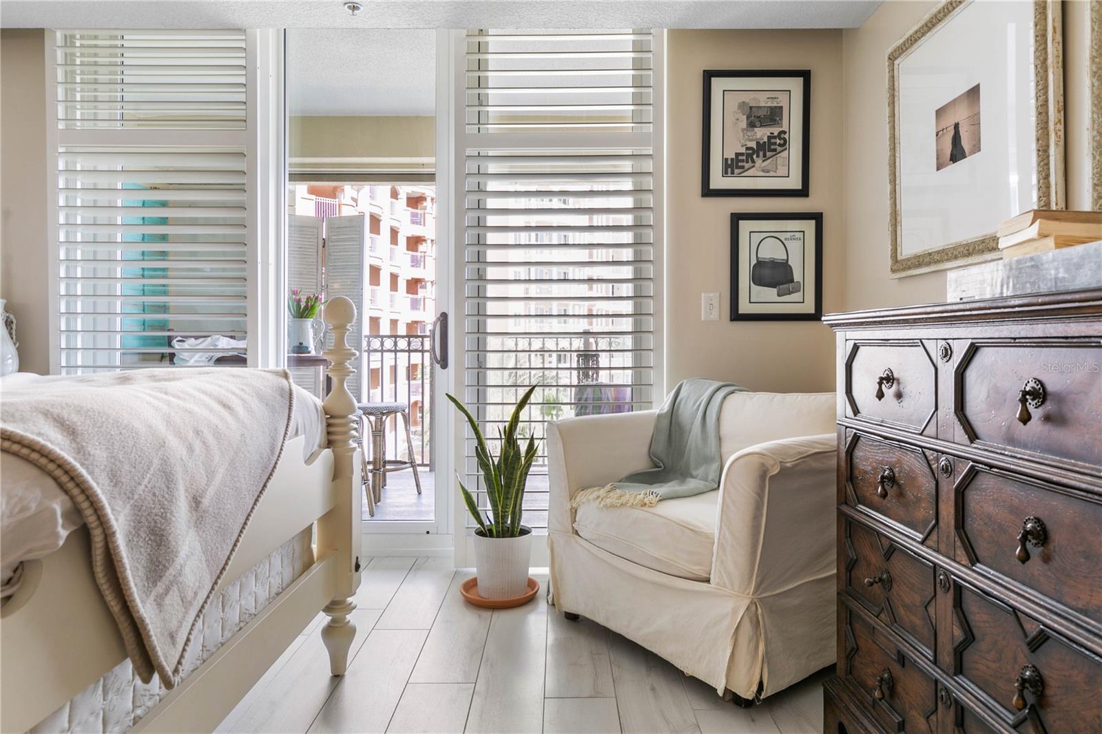 200 OCEAN CREST DR #306