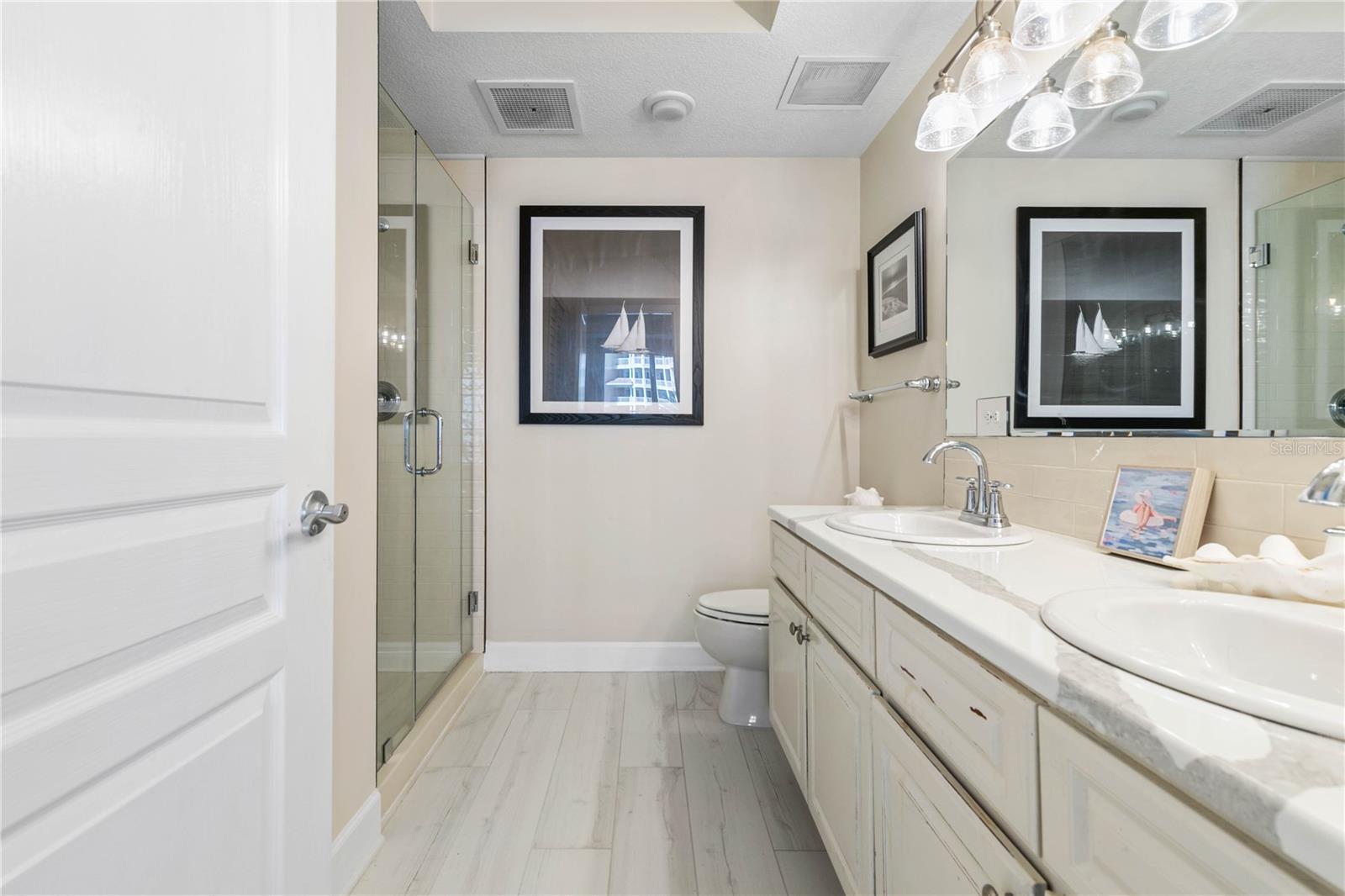 200 OCEAN CREST DR #306