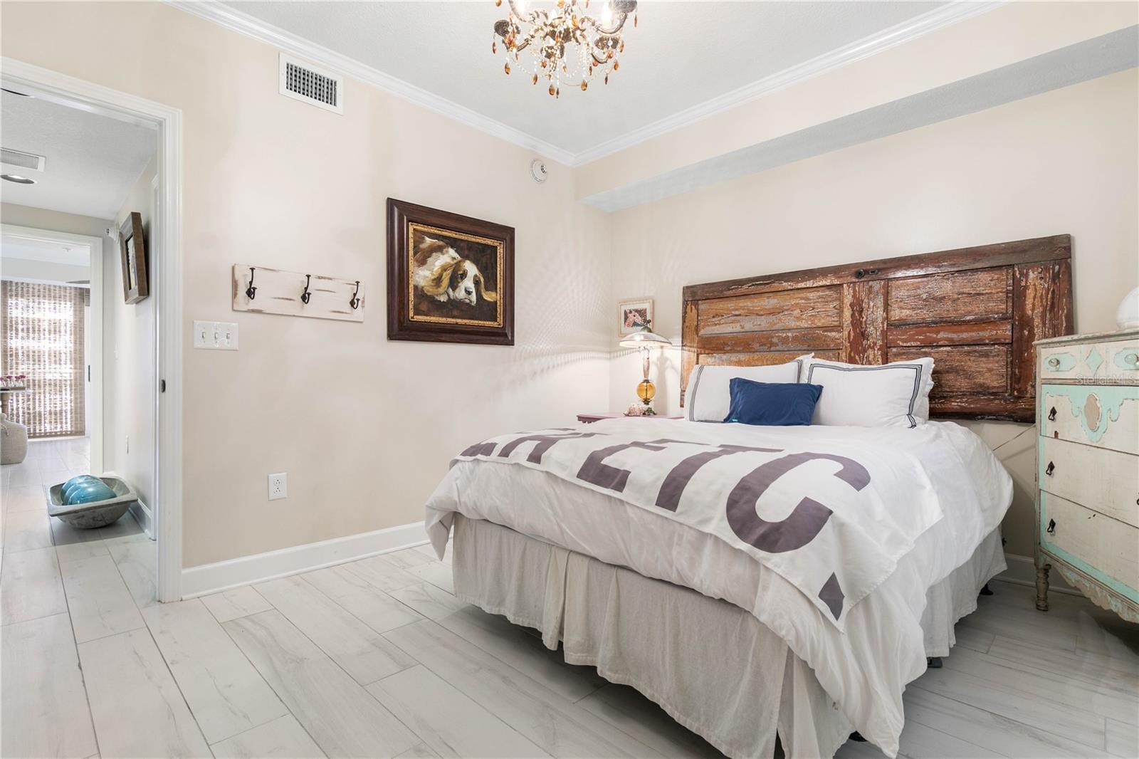 200 OCEAN CREST DR #306