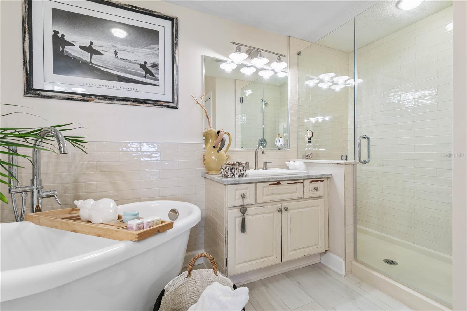 200 OCEAN CREST DR #306