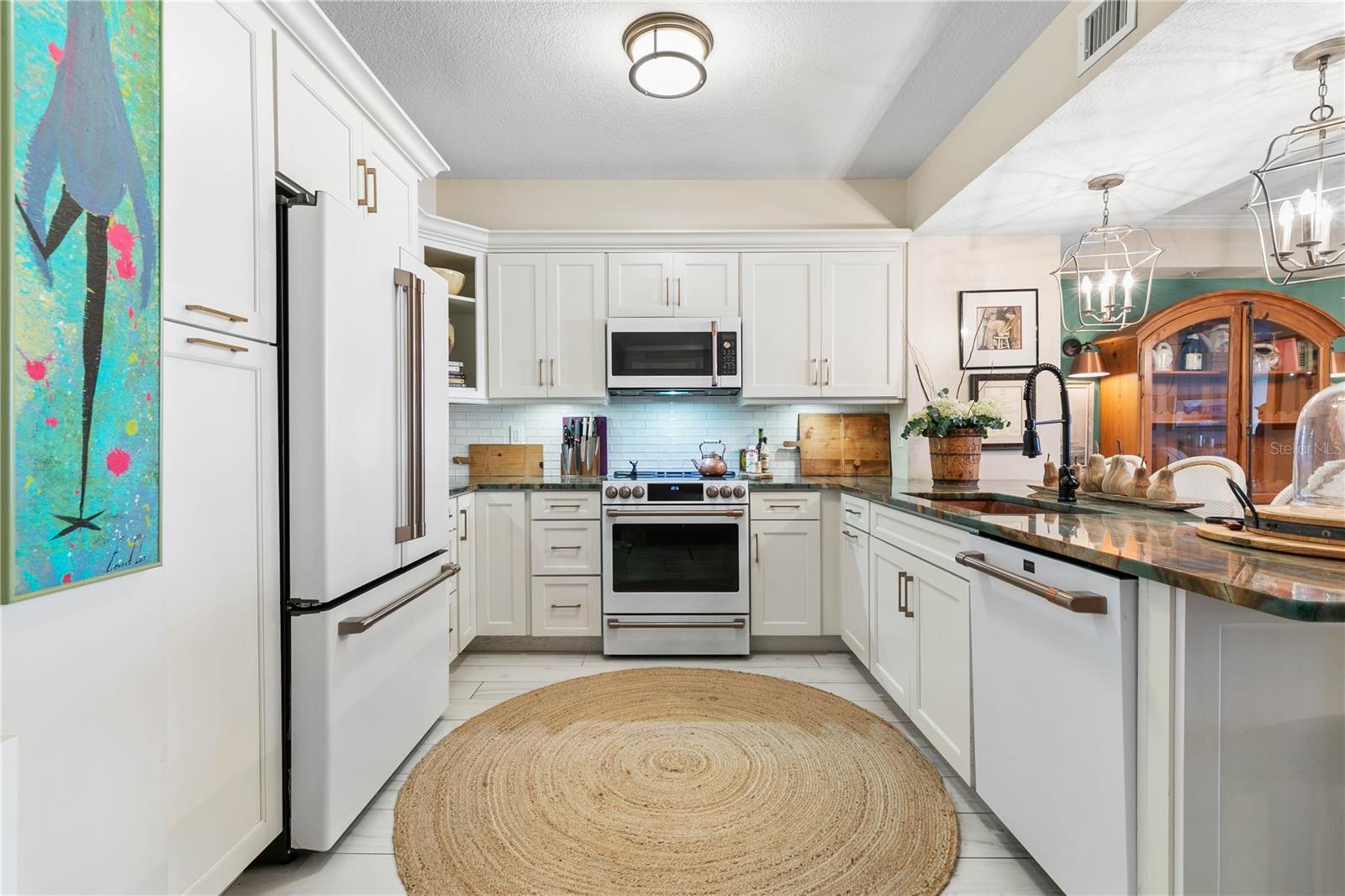 200 OCEAN CREST DR #306