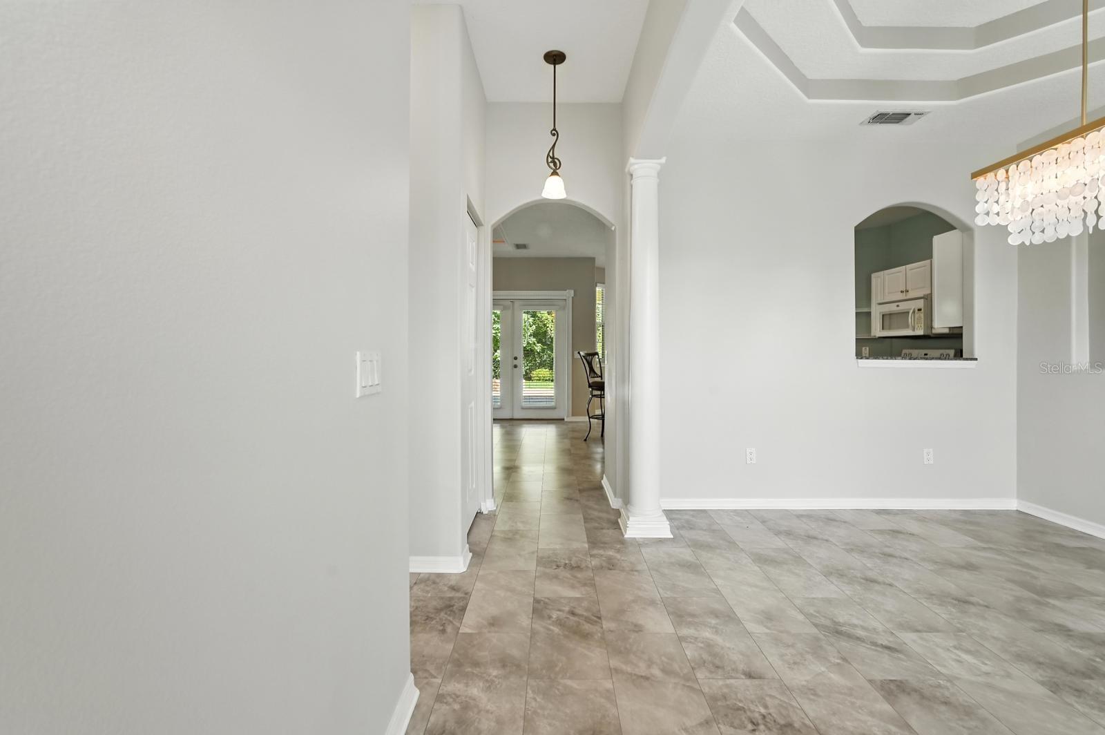 7 RIVER OAKS WAY