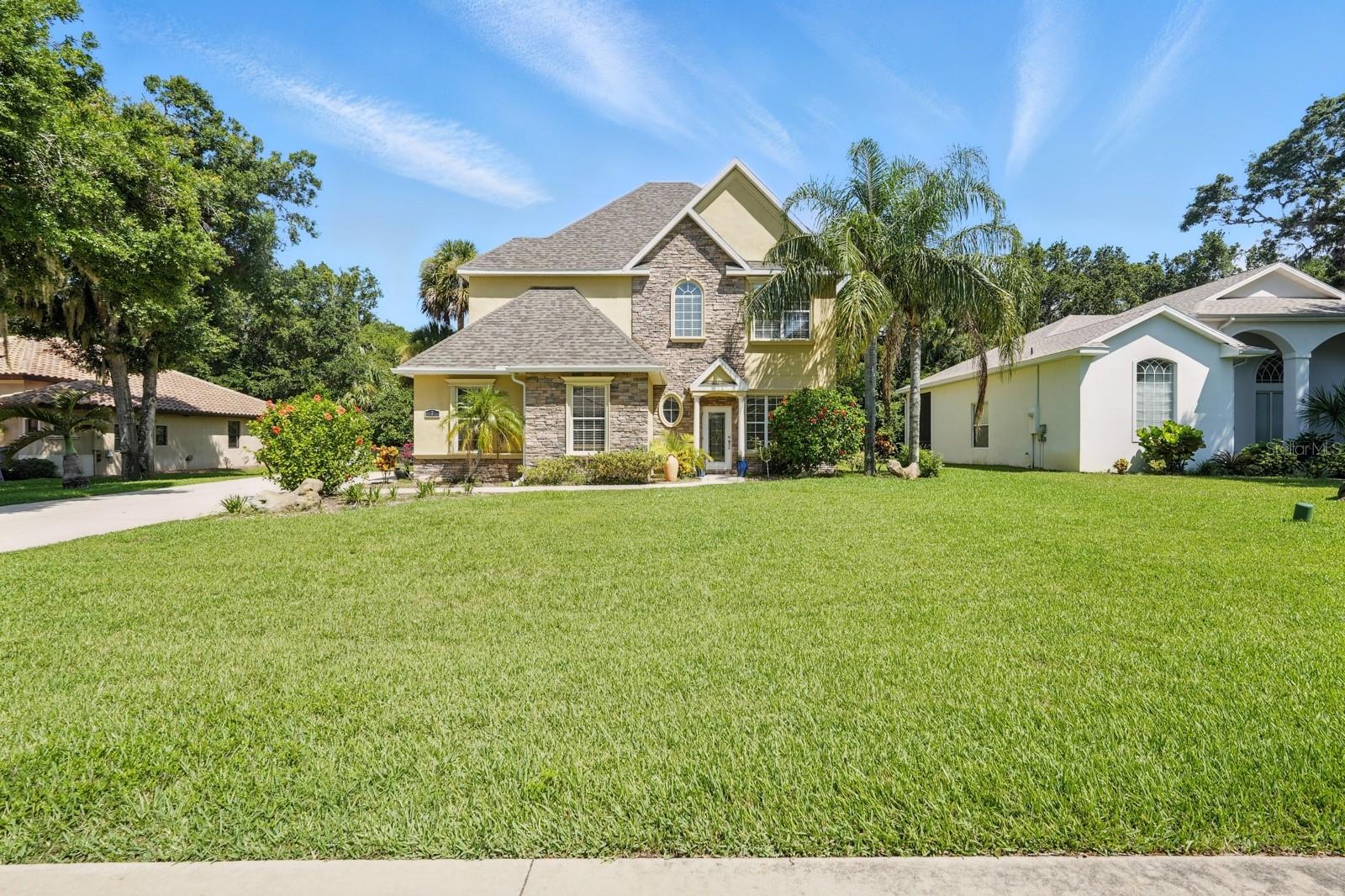 7 RIVER OAKS WAY