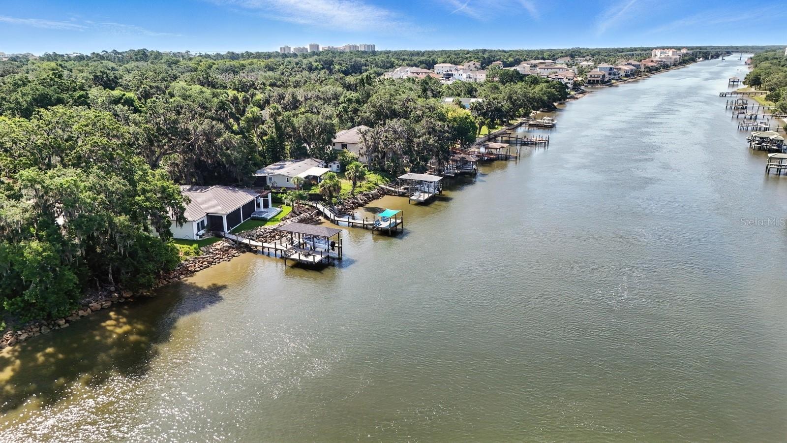 7 RIVER OAKS WAY