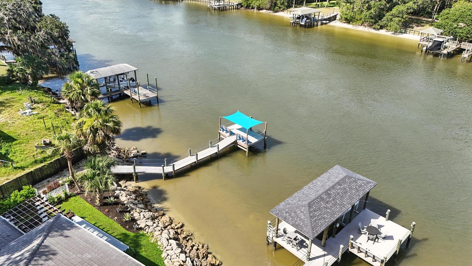 7 RIVER OAKS WAY