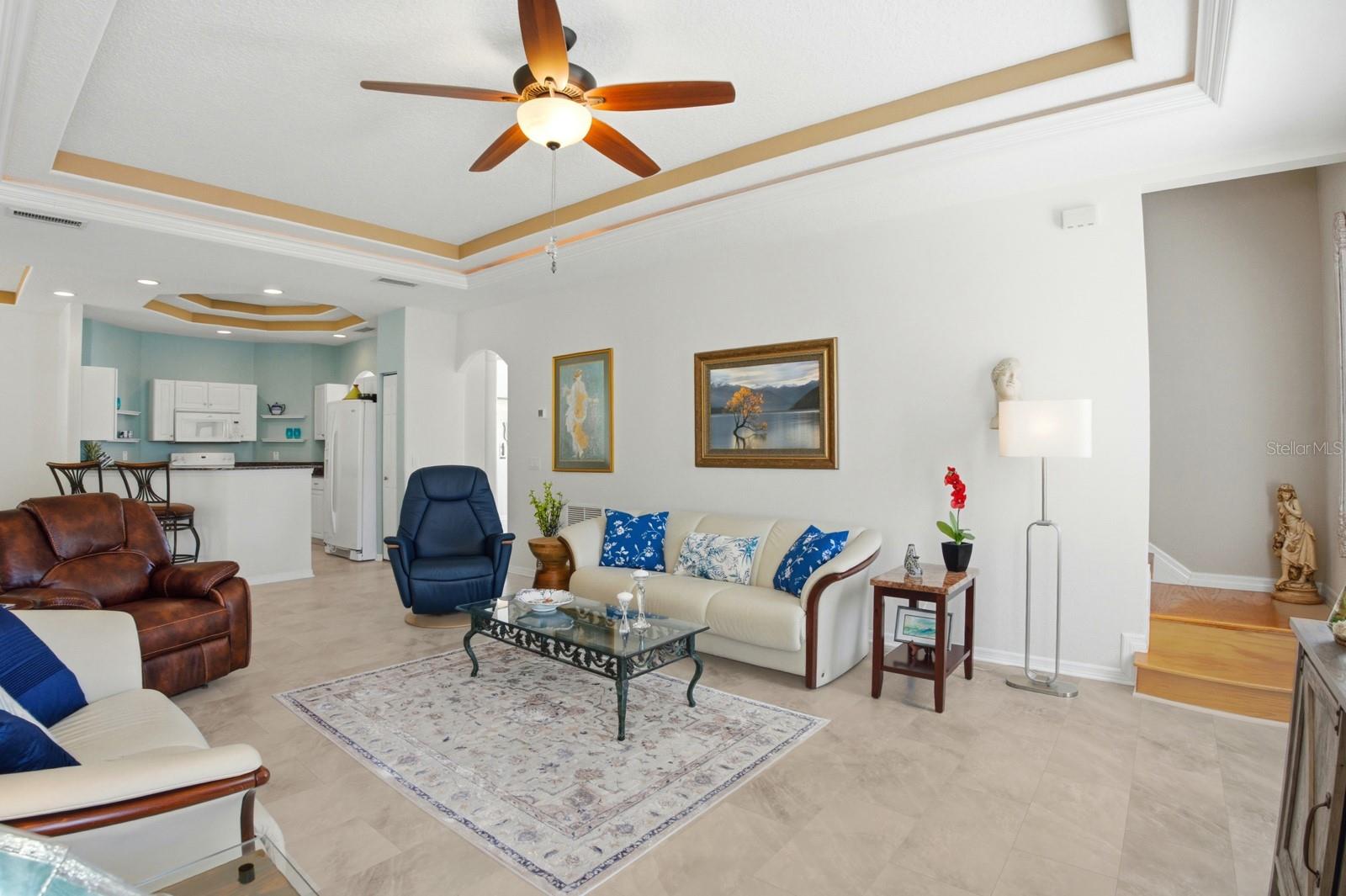 7 RIVER OAKS WAY