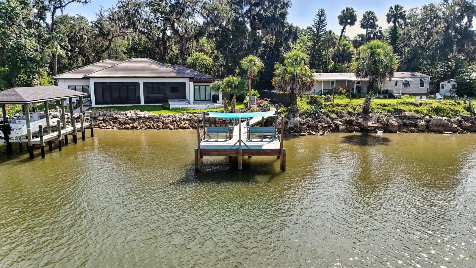 7 RIVER OAKS WAY