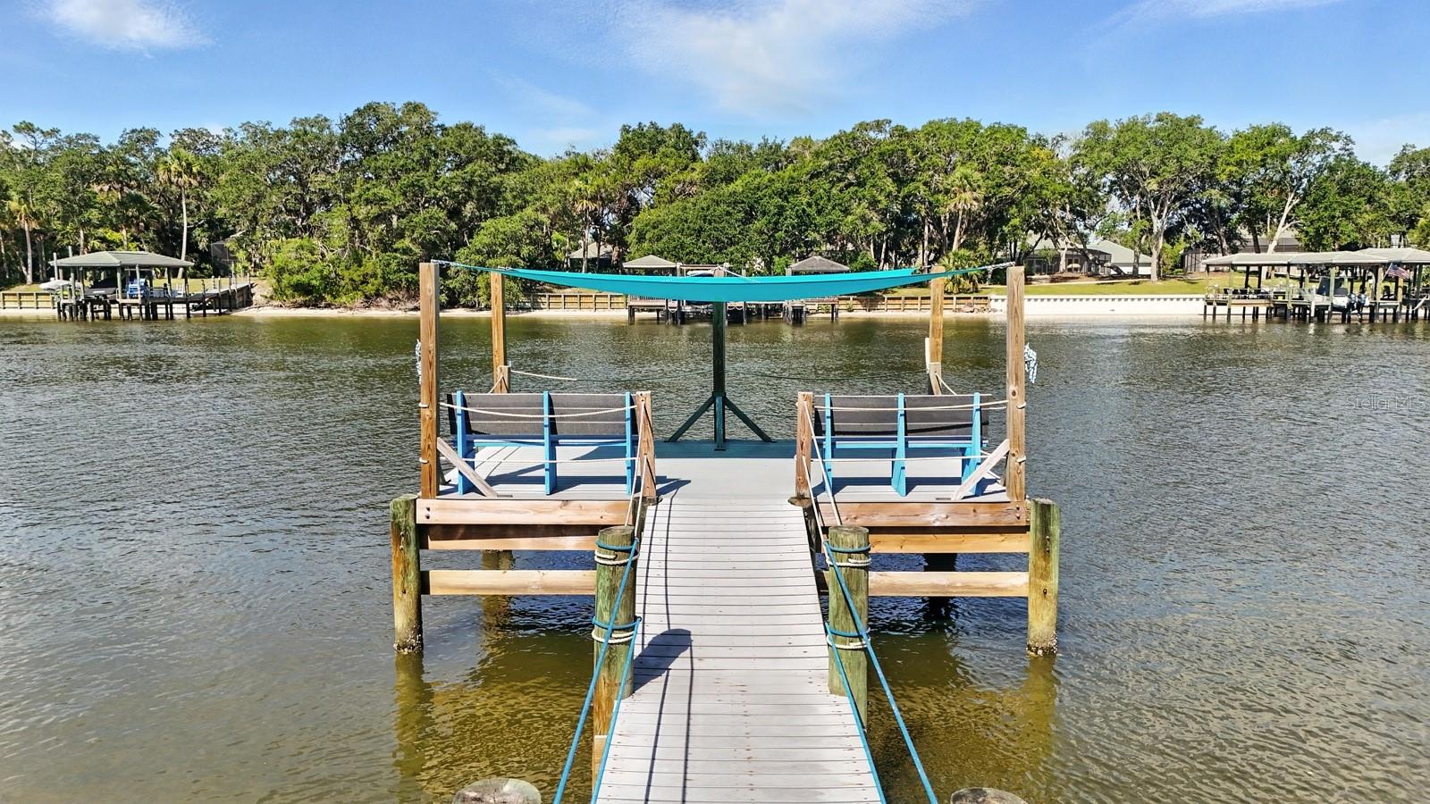 7 RIVER OAKS WAY