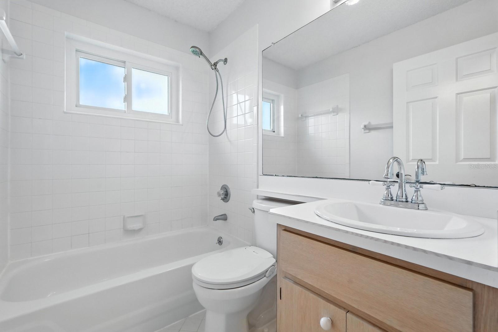 211 BEACHWAY DR