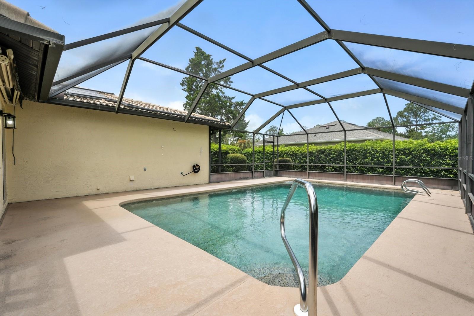 211 BEACHWAY DR