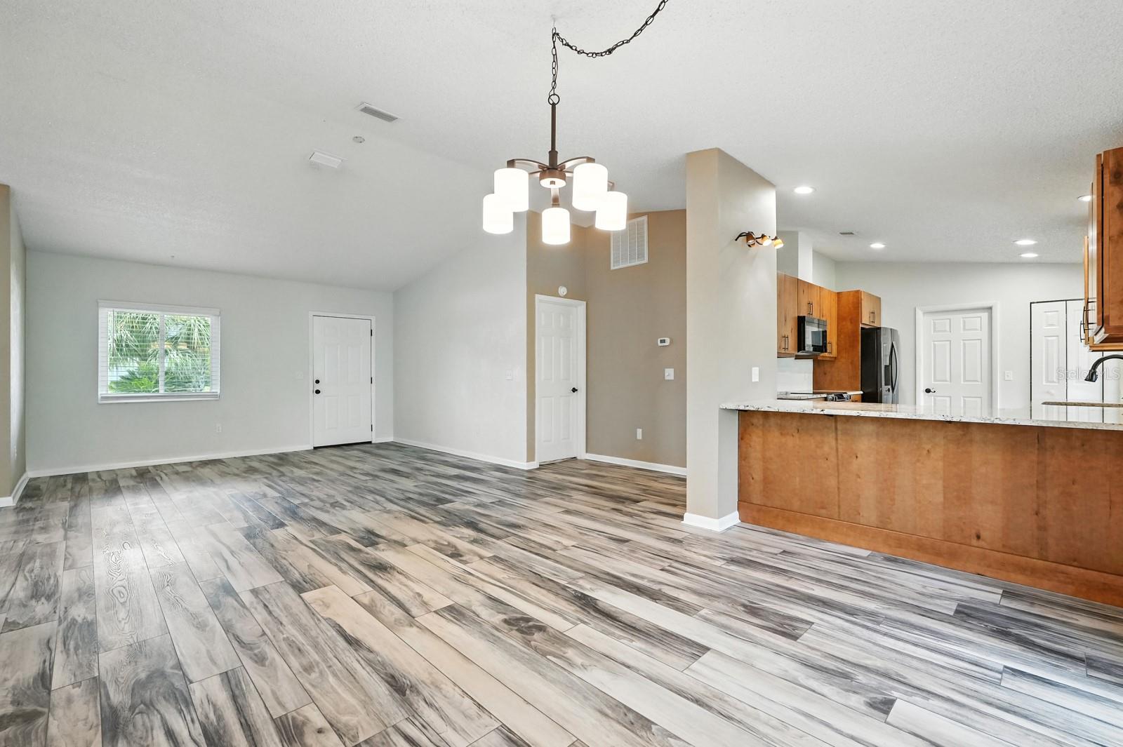 211 BEACHWAY DR