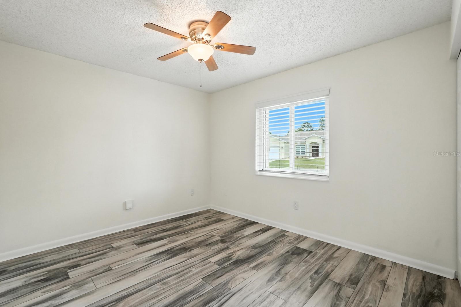211 BEACHWAY DR