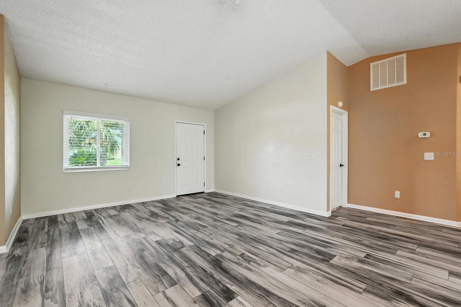 211 BEACHWAY DR