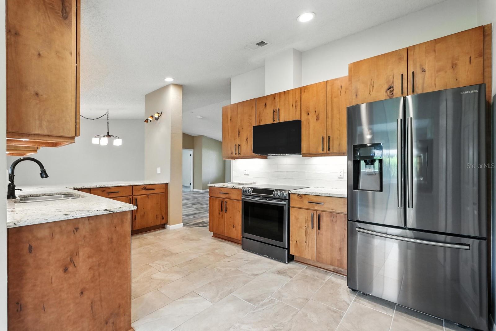 211 BEACHWAY DR