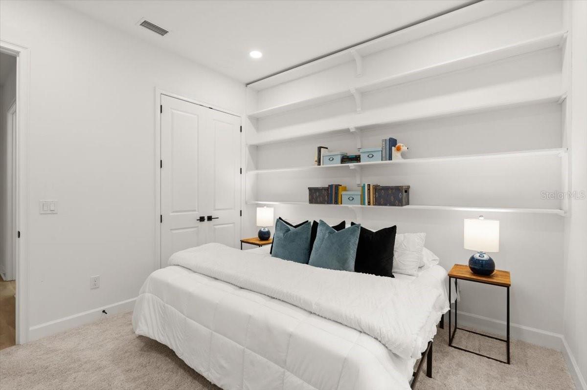 476 STIRLING BRIDGE DR