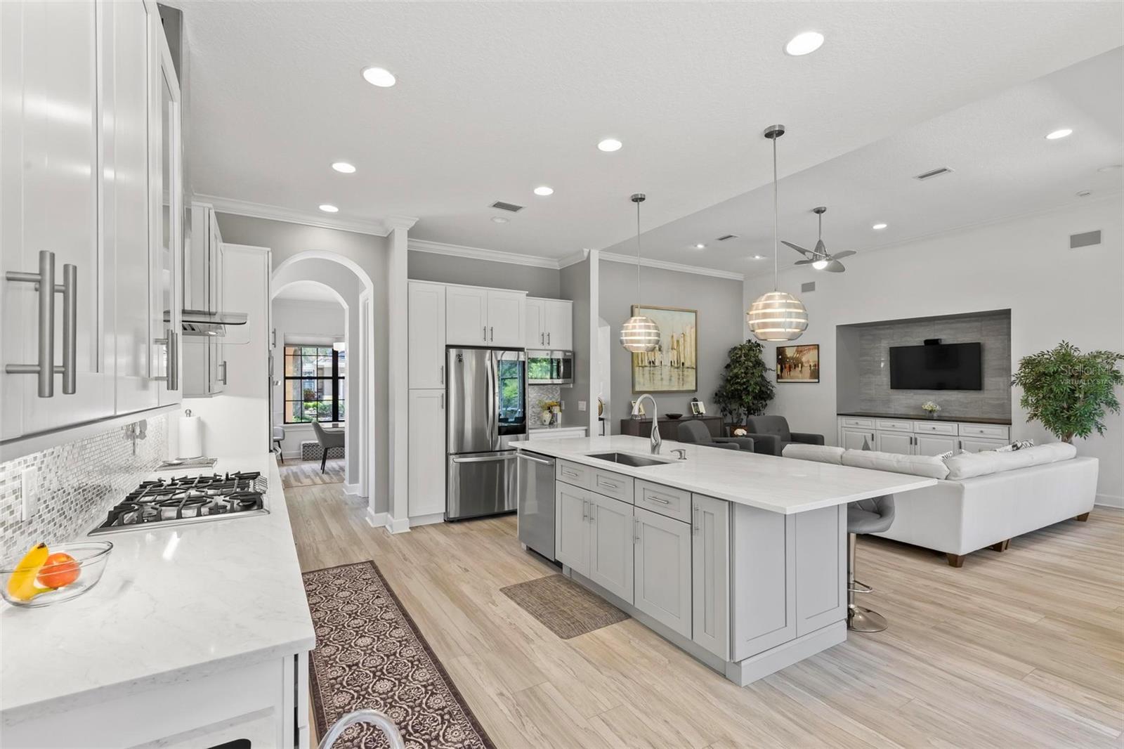 37 JASMINE DR