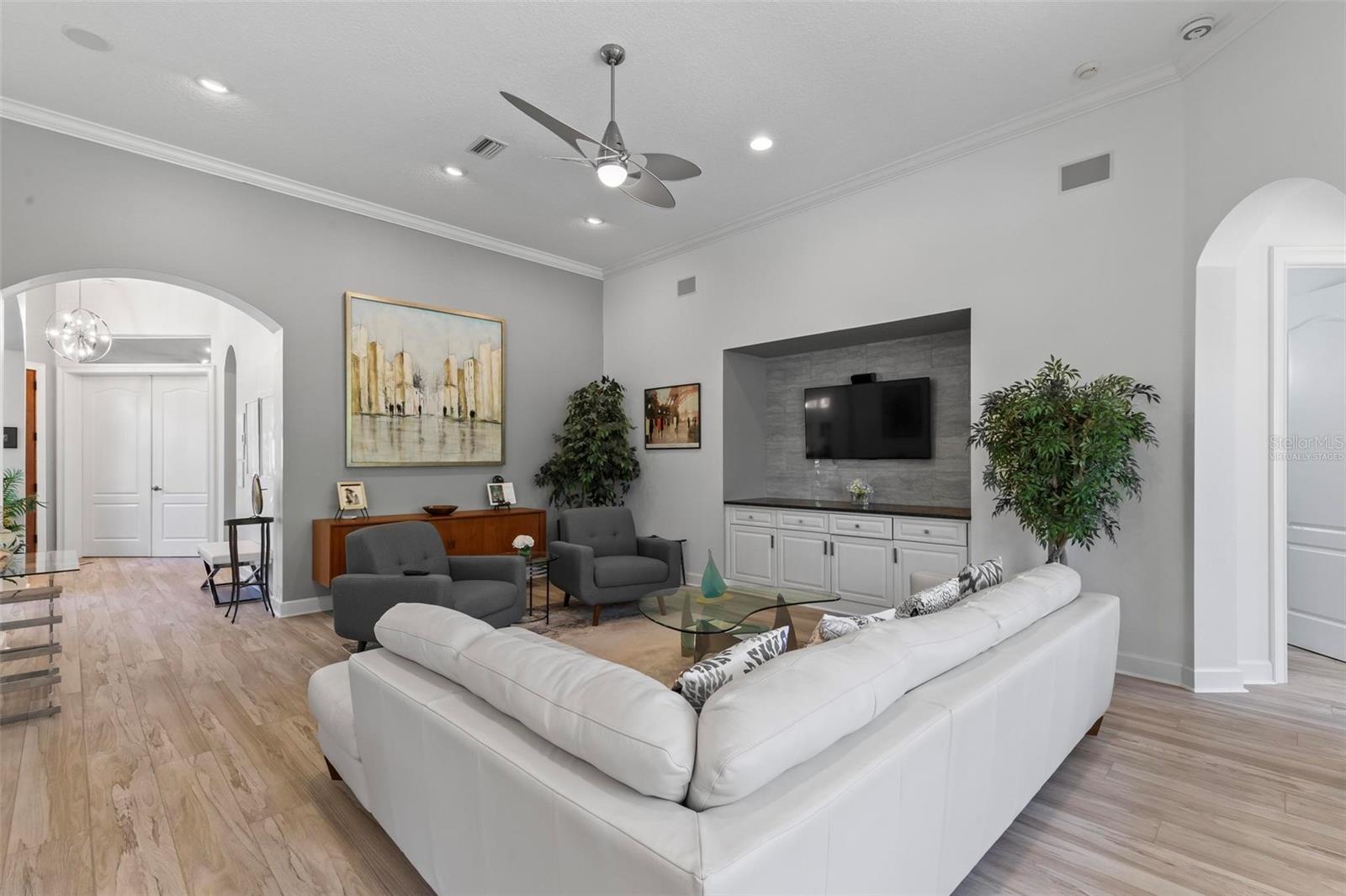 37 JASMINE DR