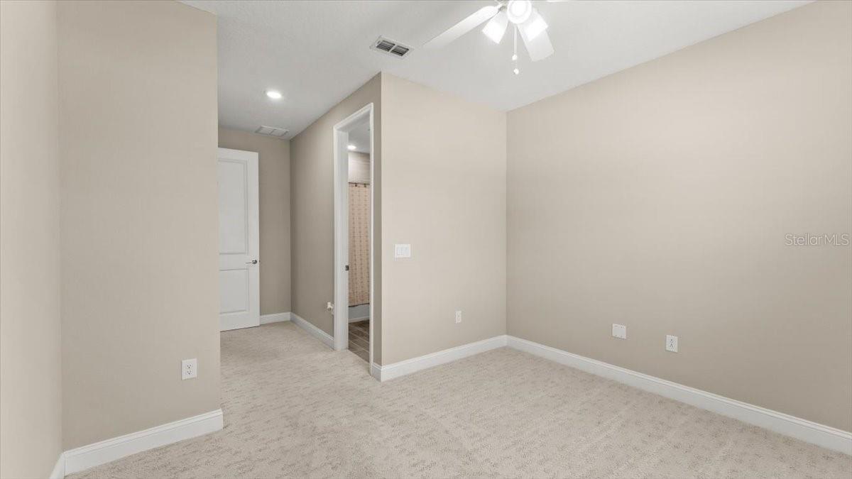 4111 CLIFDEN DR